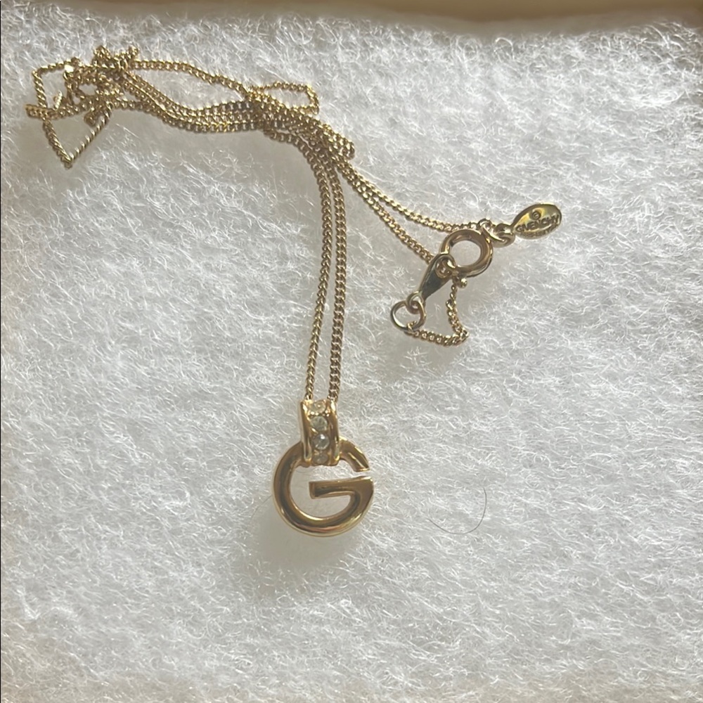 Givenchy Gold Pendant Necklace with Chain~ Gorgeous